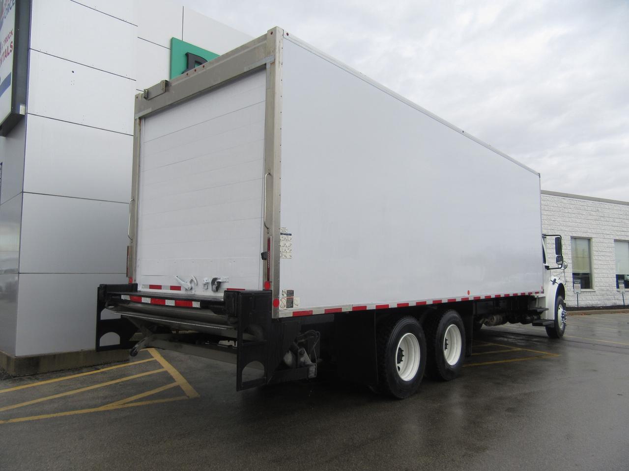 2019 Freightliner M2-106 26FT REEFER BOX THERMO KING T-880-R SYSTEM Photo