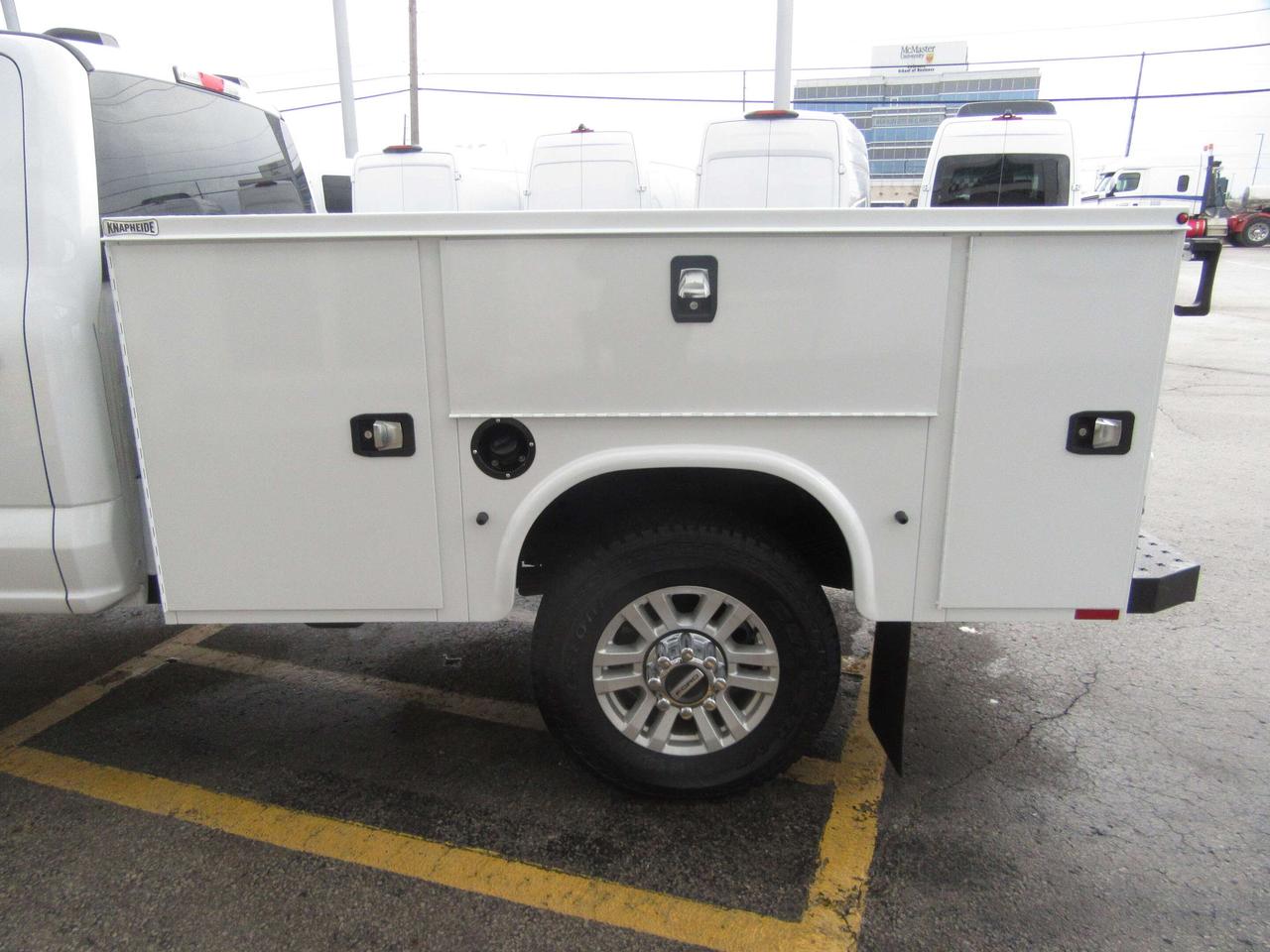 2023 Ford F-350 CREW CAB 4X4 XLT NEW SERVICE UTILITY BODY Photo