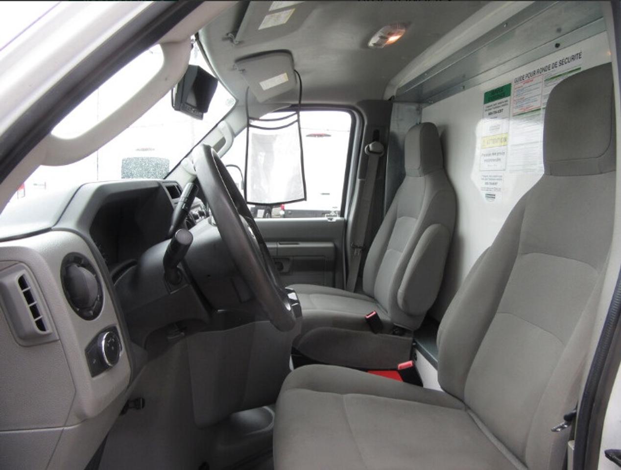 2025 Ford E-450 16FT ALUMINUM HIGH BOX CUBE VAN WITH RAMP Photo4