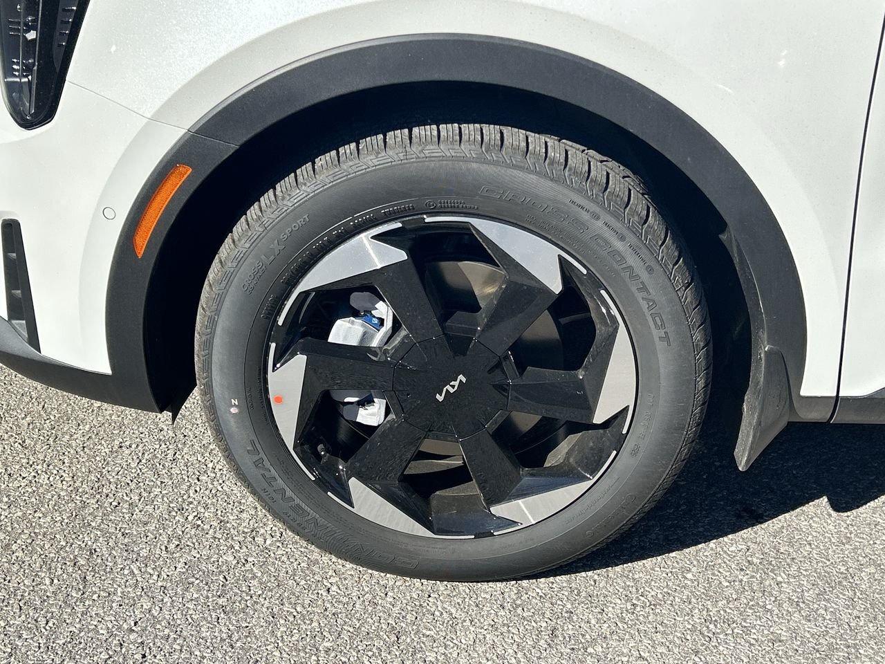 2026 Kia Sorento Plug-In Hybrid SX AWD Blindview Monitor   Digital Cluster Photo