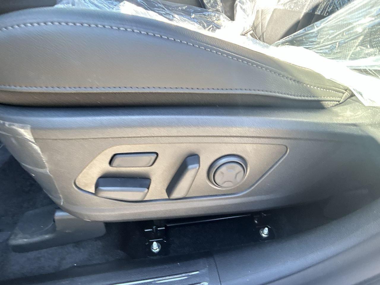 2026 Kia Sorento Plug-In Hybrid SX Blindview Monitor   Digital Cluster Photo