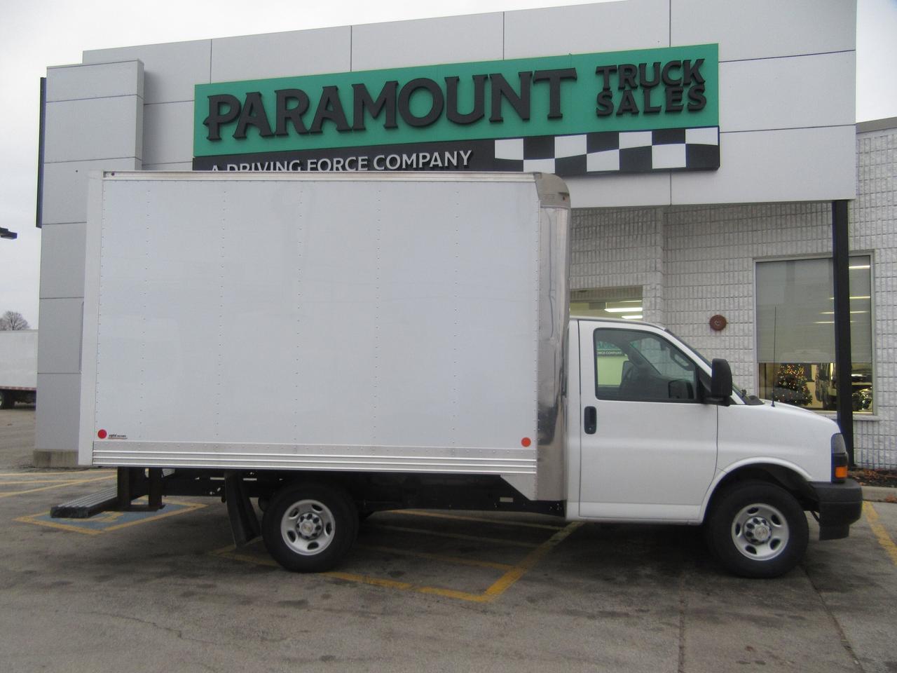 2024 Chevrolet Express 3500 12FT HIGH BOX CUBE VAN WITH ROLLOUT RAMP Photo