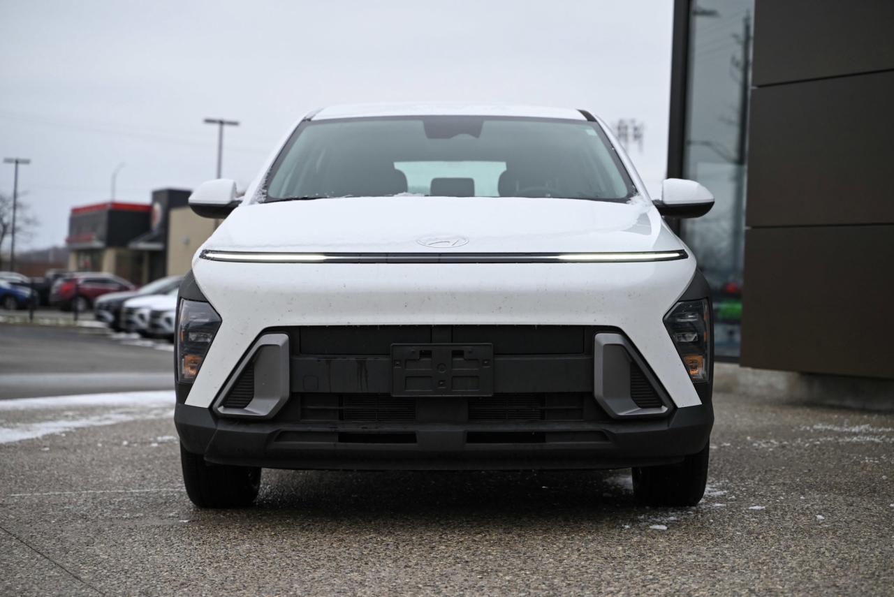 2024 Hyundai KONA Essential Photo