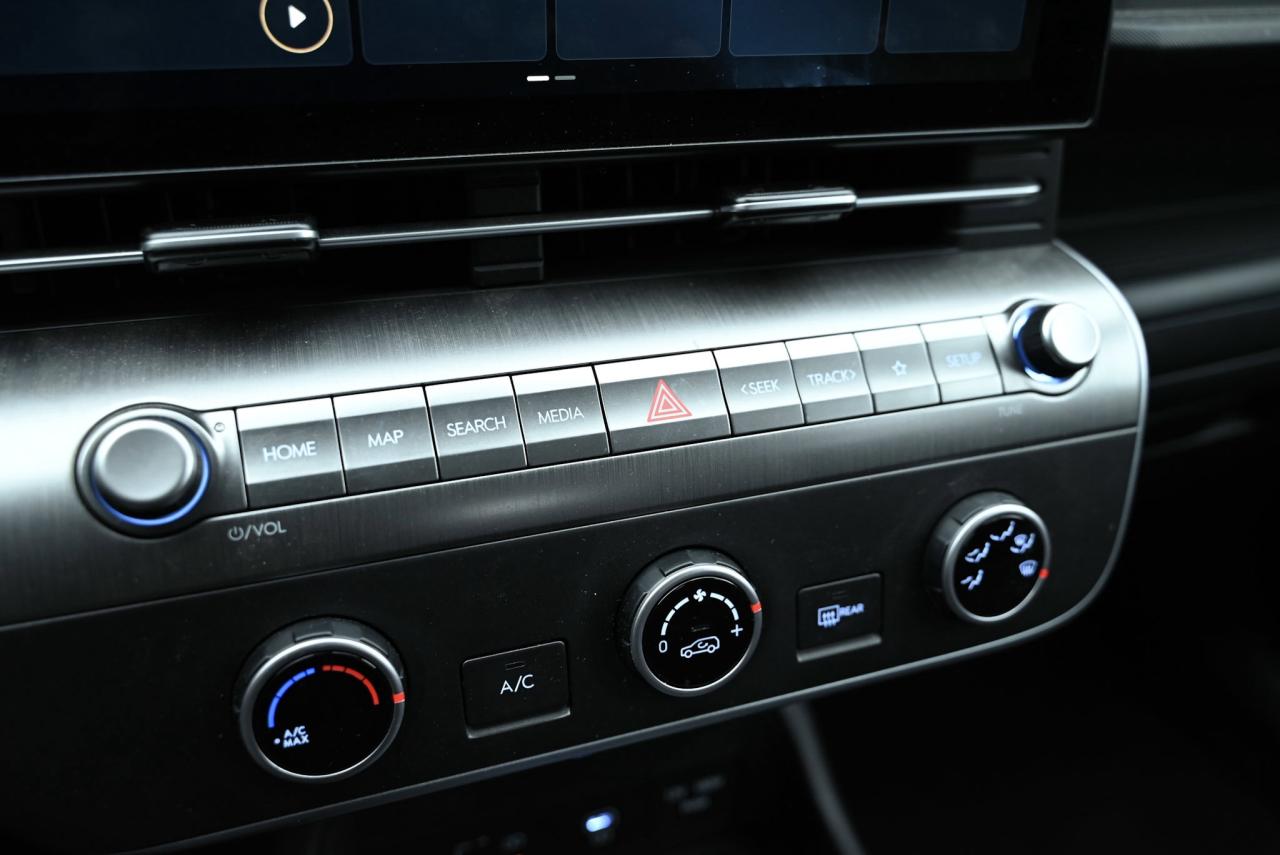 2024 Hyundai KONA Essential Photo