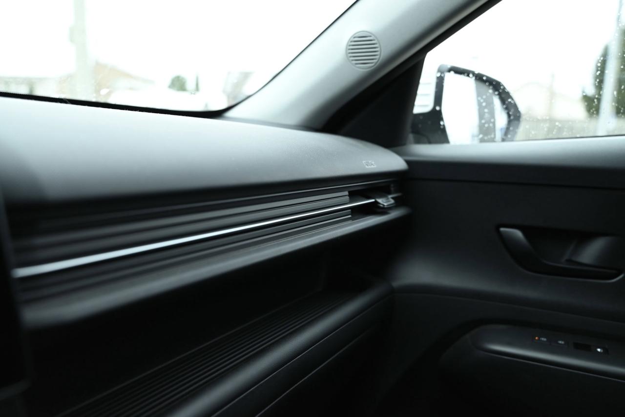 2024 Hyundai KONA Essential Photo