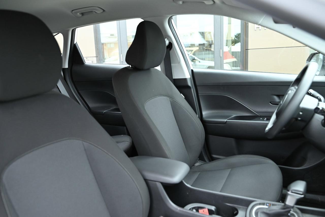 2024 Hyundai KONA Essential Photo