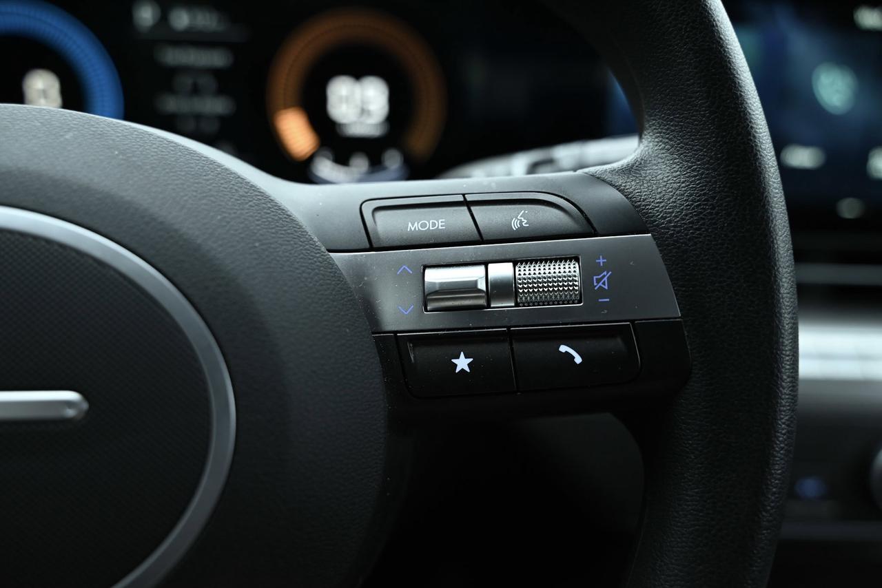 2024 Hyundai KONA Essential Photo