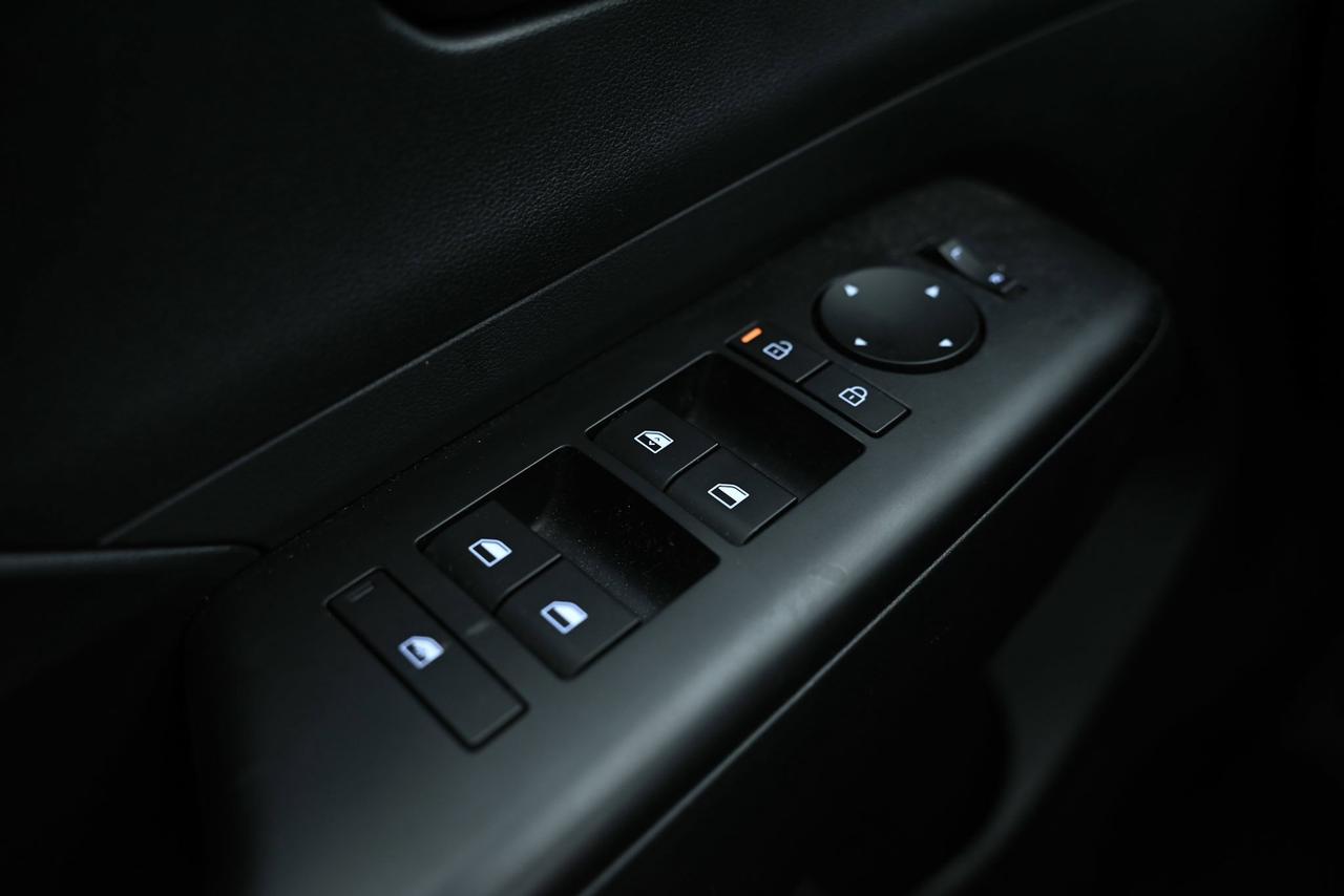 2024 Hyundai KONA Essential Photo