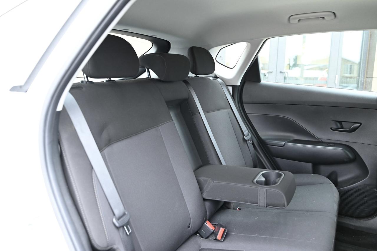 2024 Hyundai KONA Essential Photo