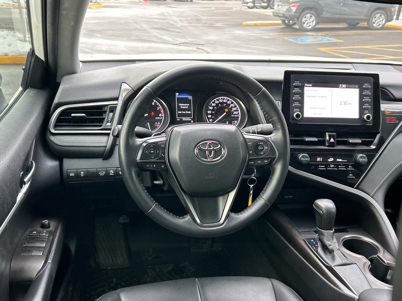 2022 Toyota Camry SE Auto   ONE OWNER   CLEAN CARFAX Photo