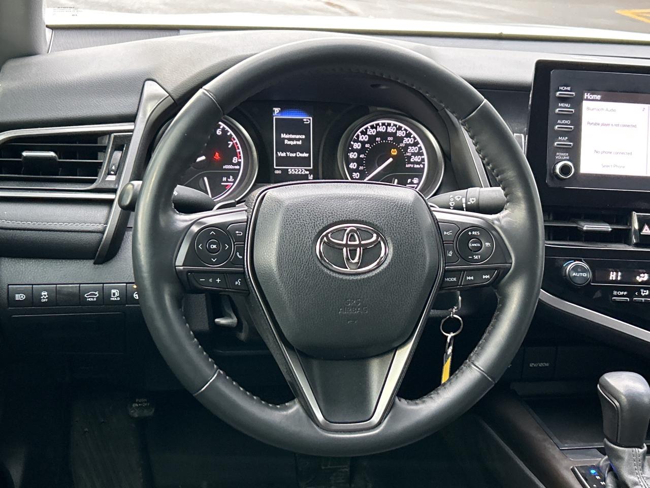 2022 Toyota Camry SE Auto   ONE OWNER   CLEAN CARFAX Photo