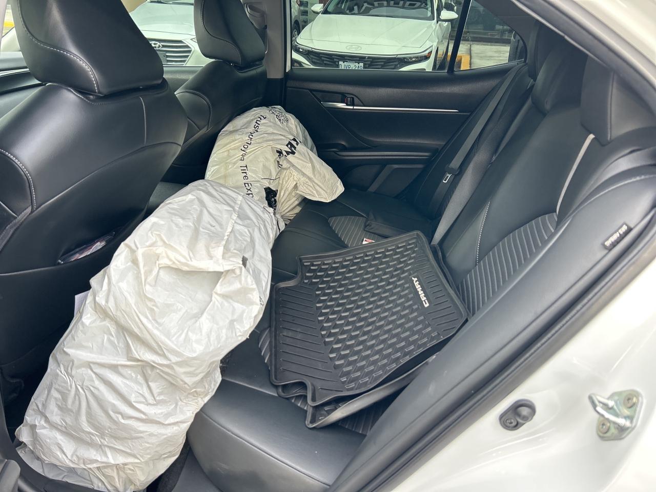 2022 Toyota Camry SE Auto   ONE OWNER   CLEAN CARFAX Photo