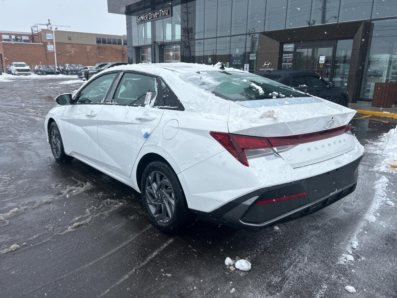 2025 Hyundai Elantra Preferred IVT   Starting from 4.49% OAC Photo2