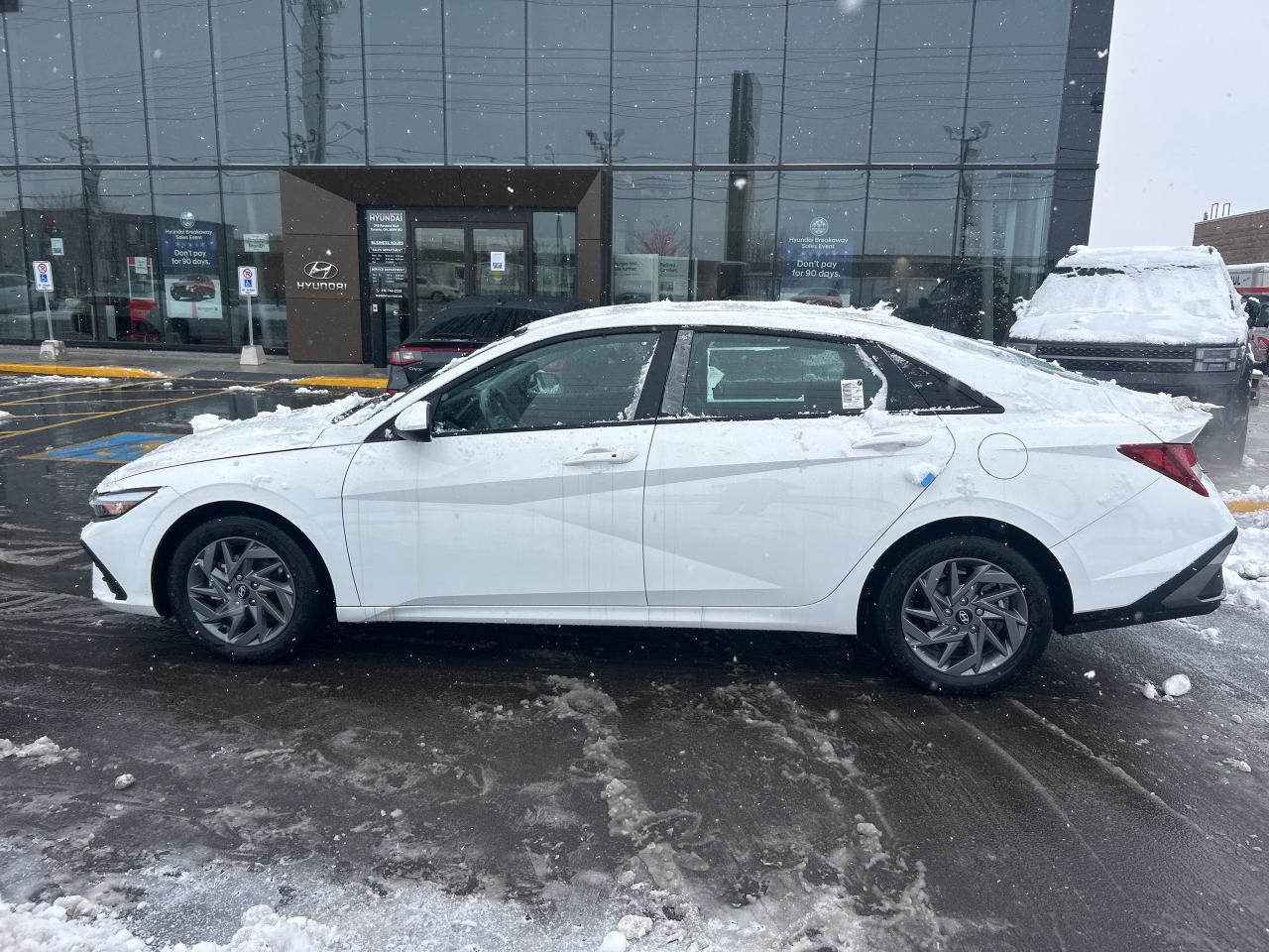 2025 Hyundai Elantra Preferred IVT   Starting from 4.49% OAC Photo