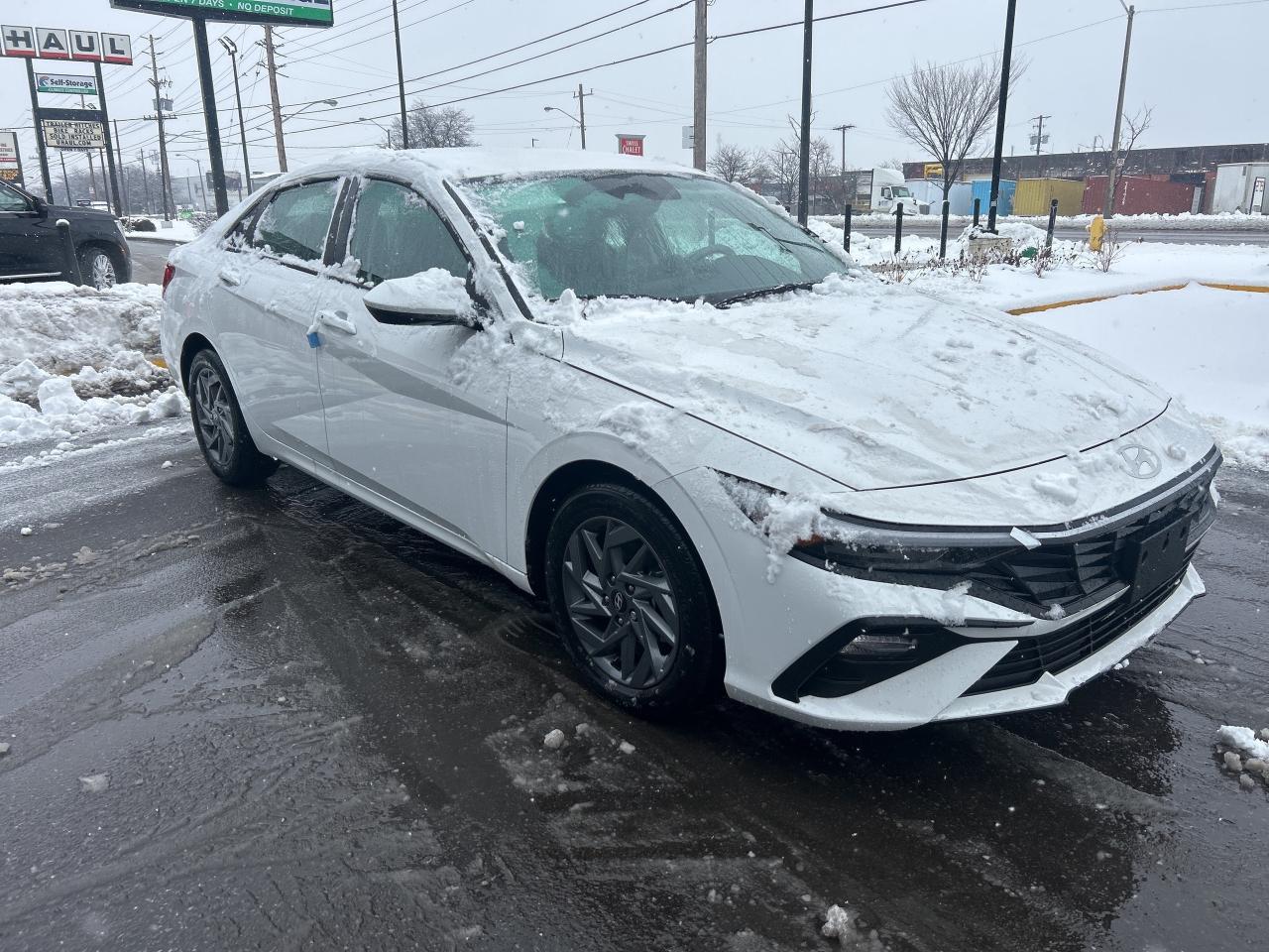 2025 Hyundai Elantra Preferred IVT   Starting from 4.49% OAC Photo
