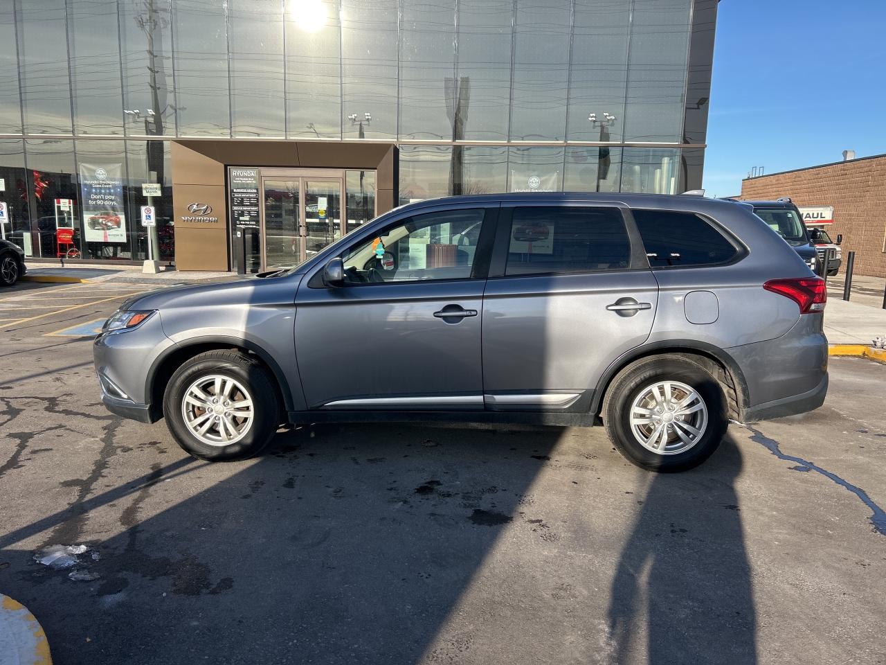 2017 Mitsubishi Outlander AWC 4dr ES Photo