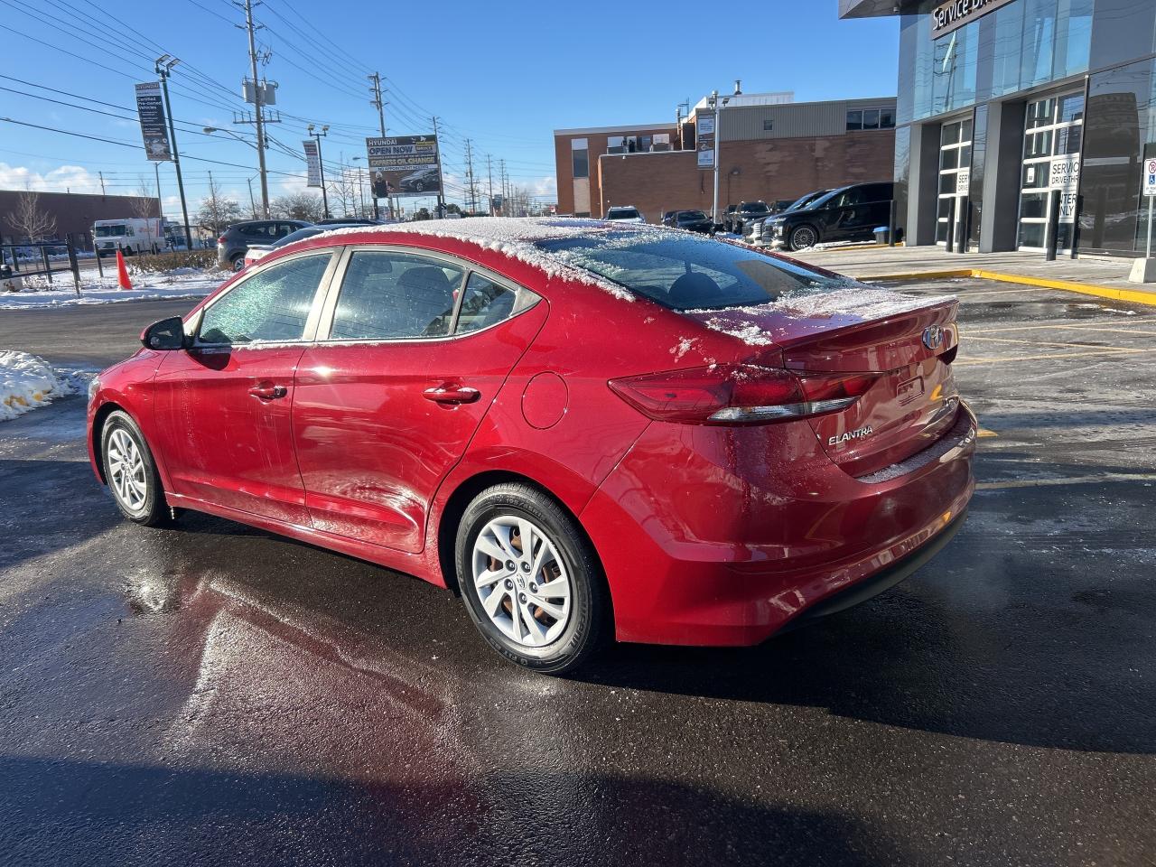 2017 Hyundai Elantra 4dr Sdn Auto LE   AS IS SPECIAL! Photo2