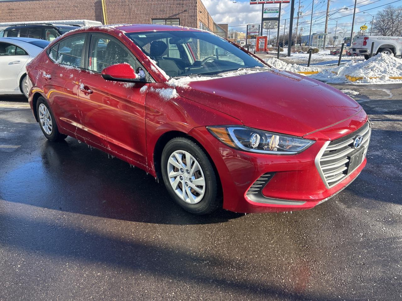 2017 Hyundai Elantra 4dr Sdn Auto LE   AS IS SPECIAL! Photo