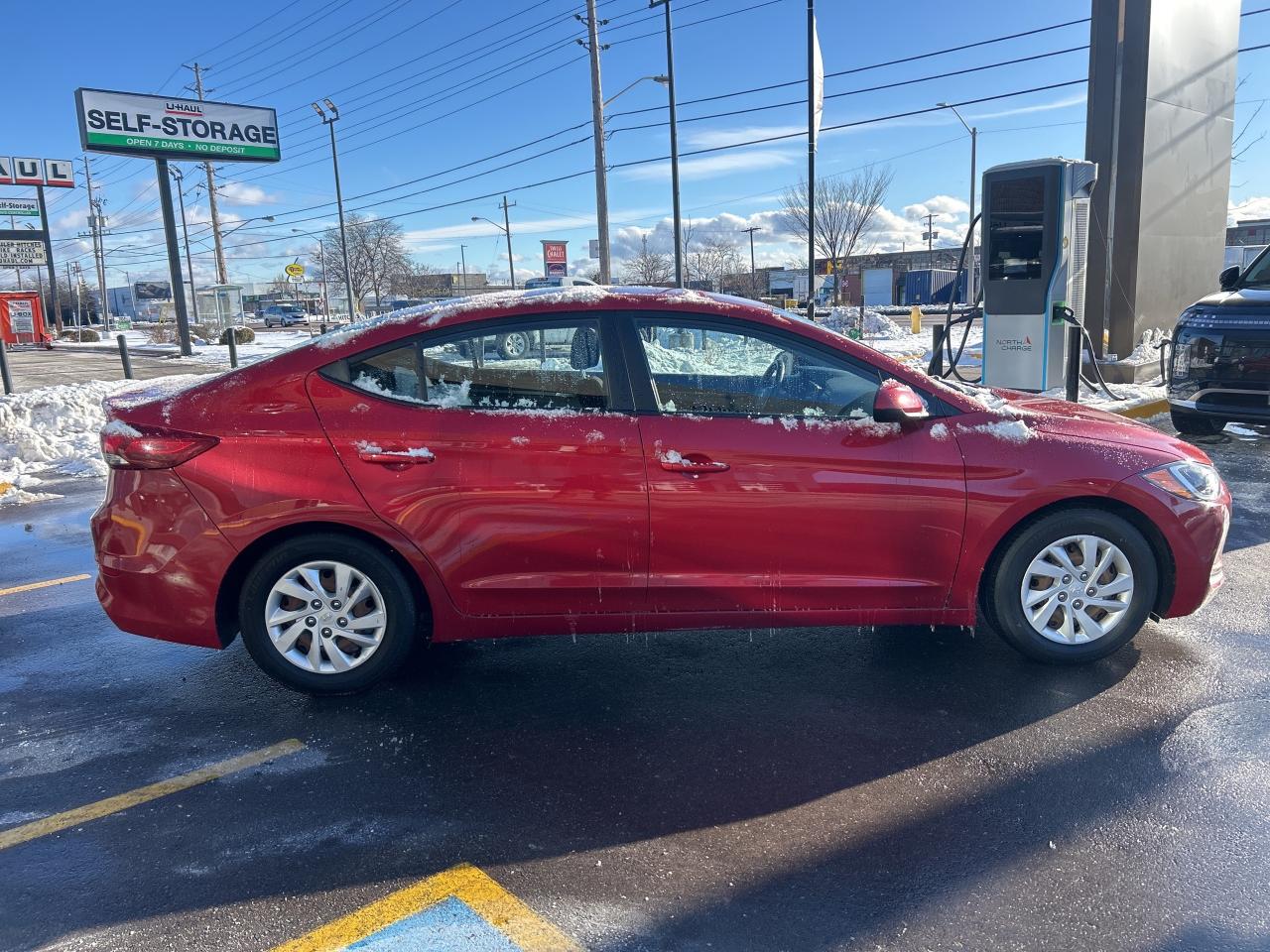 2017 Hyundai Elantra 4dr Sdn Auto LE   AS IS SPECIAL! Photo