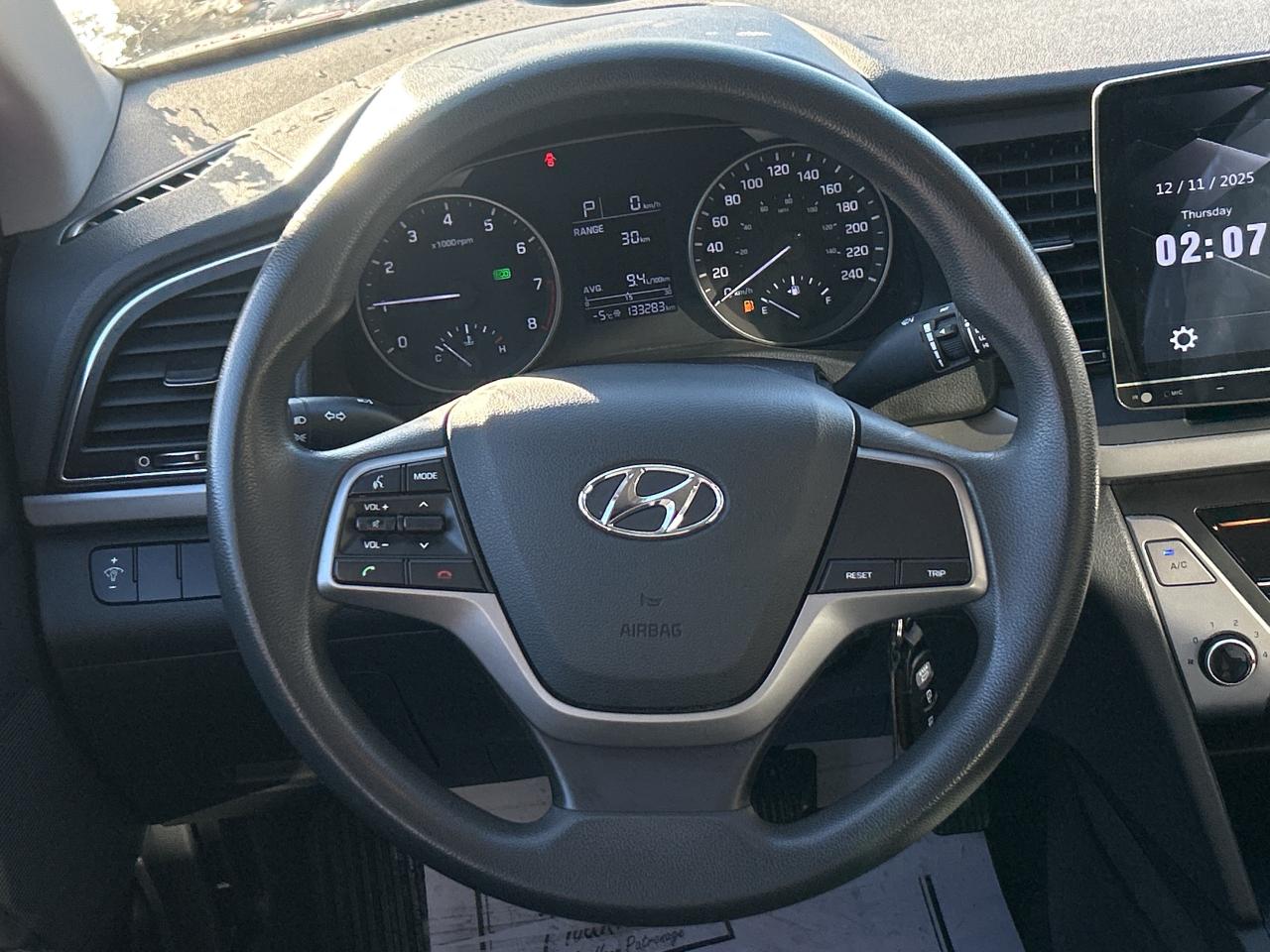 2017 Hyundai Elantra 4dr Sdn Auto LE   AS IS SPECIAL! Photo