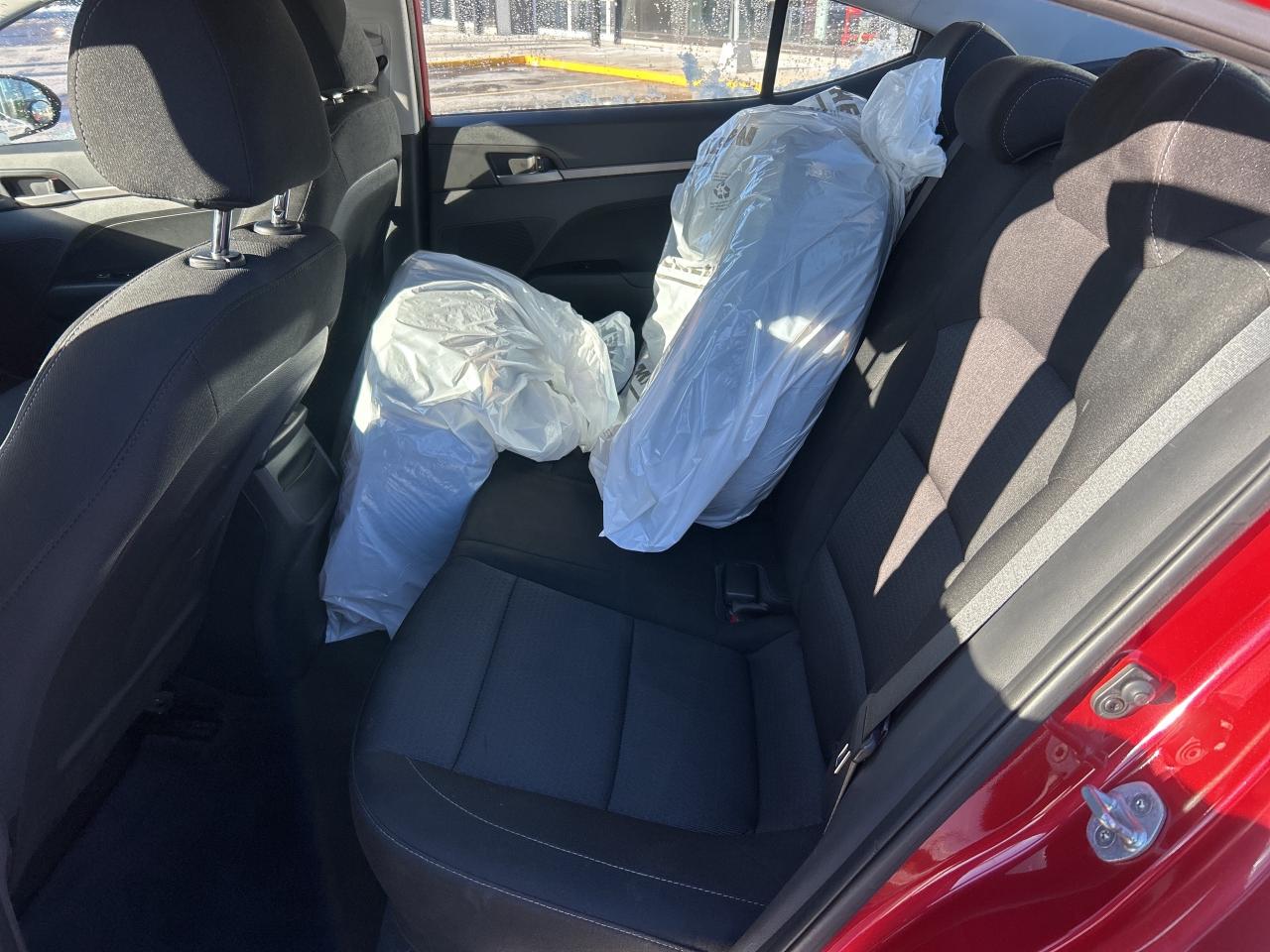 2017 Hyundai Elantra 4dr Sdn Auto LE   AS IS SPECIAL! Photo