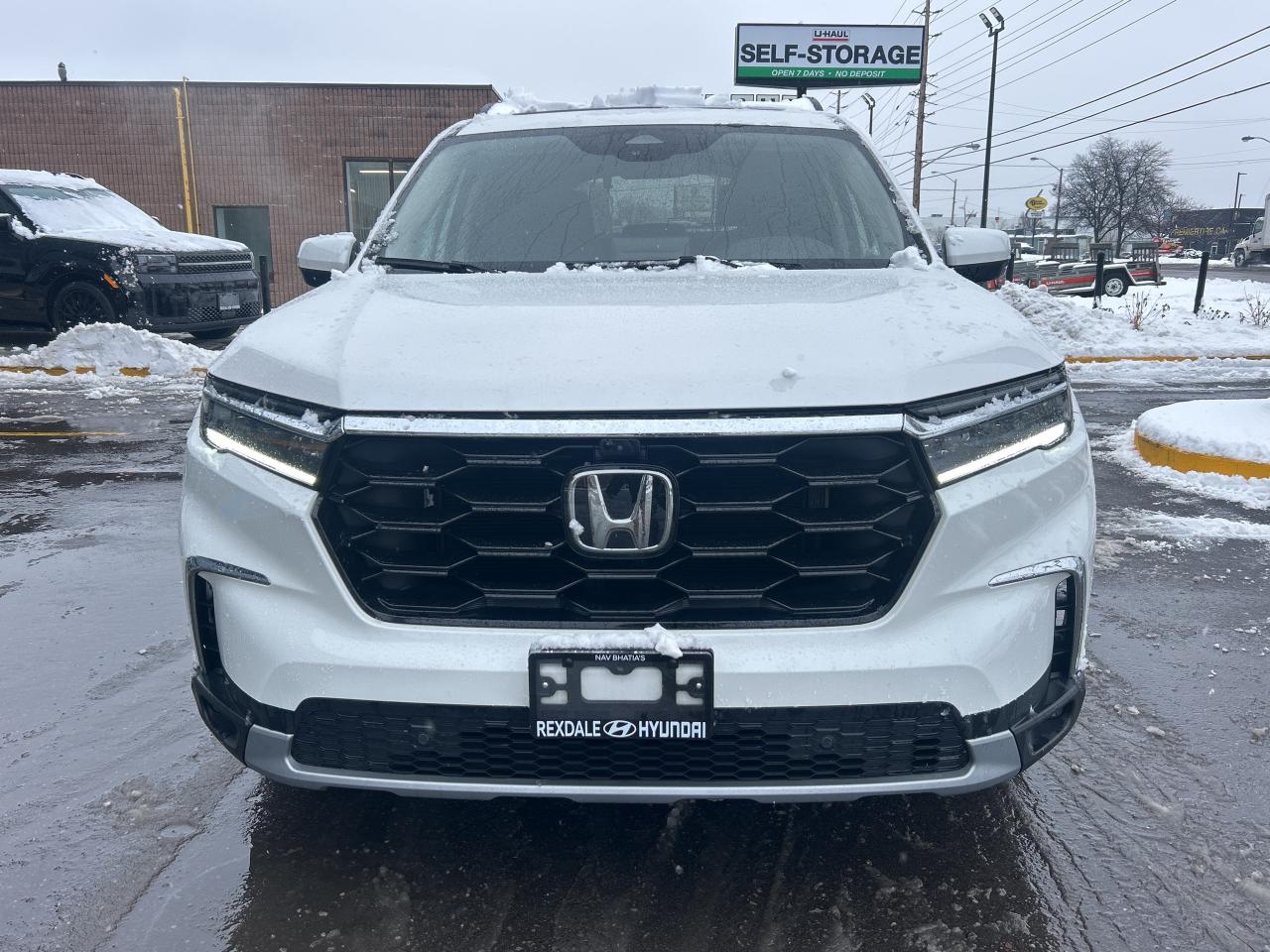 2024 Honda Pilot Touring AWD   ONE OWNER   CLEAN CARFAX Photo