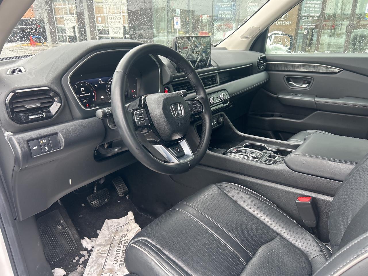 2024 Honda Pilot Touring AWD   ONE OWNER   CLEAN CARFAX Photo