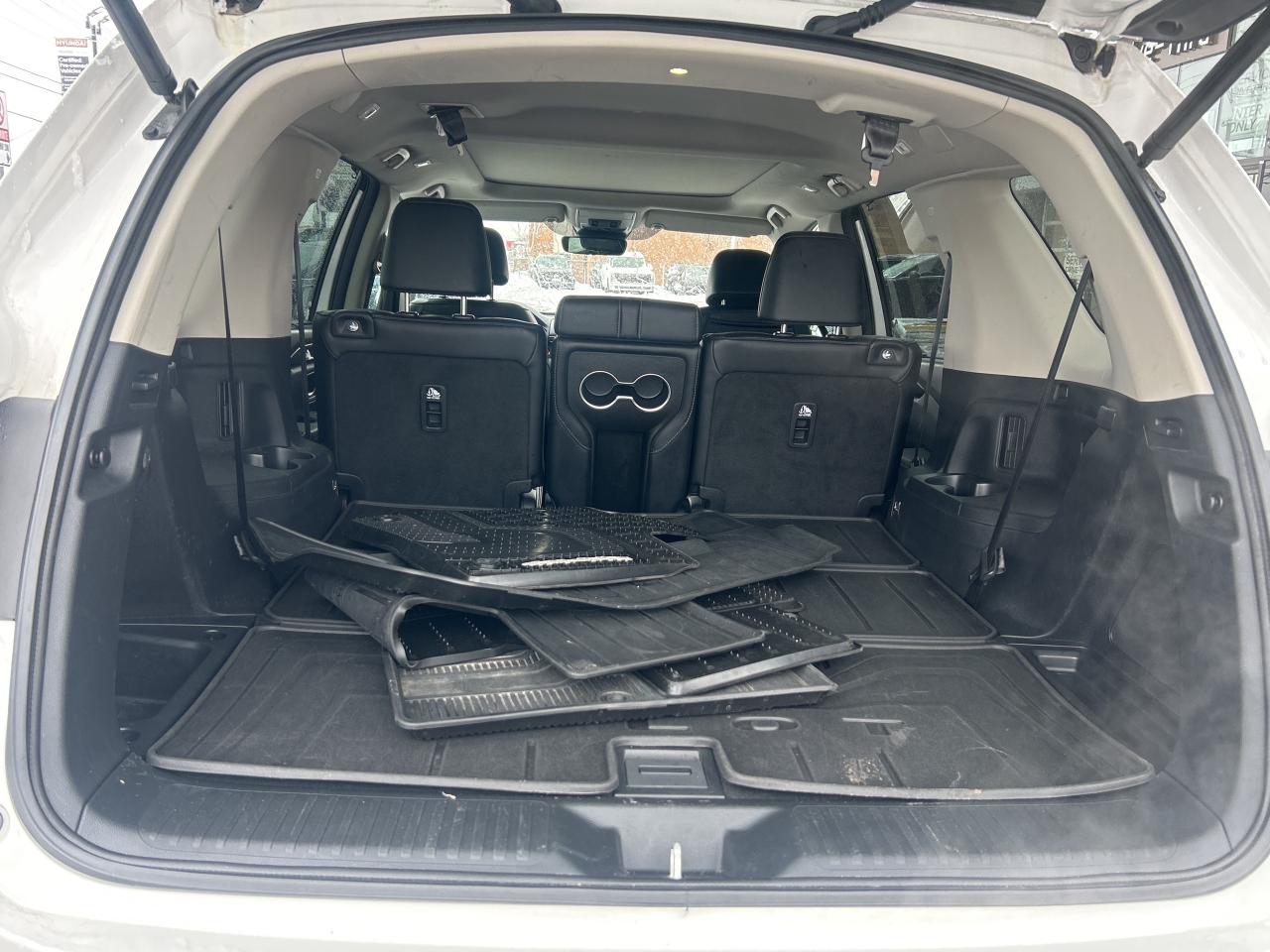 2024 Honda Pilot Touring AWD   ONE OWNER   CLEAN CARFAX Photo