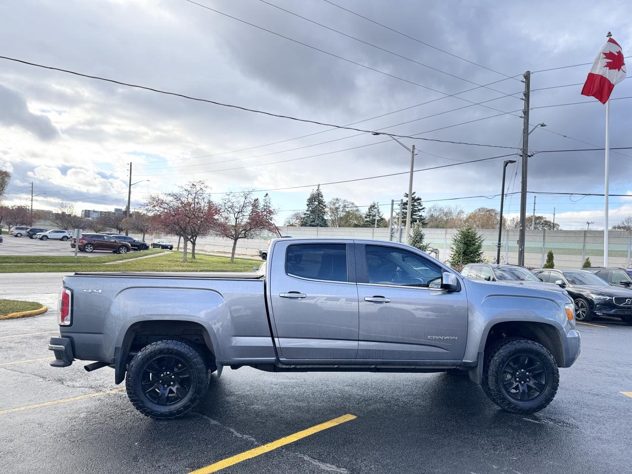 2018 GMC Canyon 4WD Crew Cab 140.5  All Terrain w-Cloth Photo4