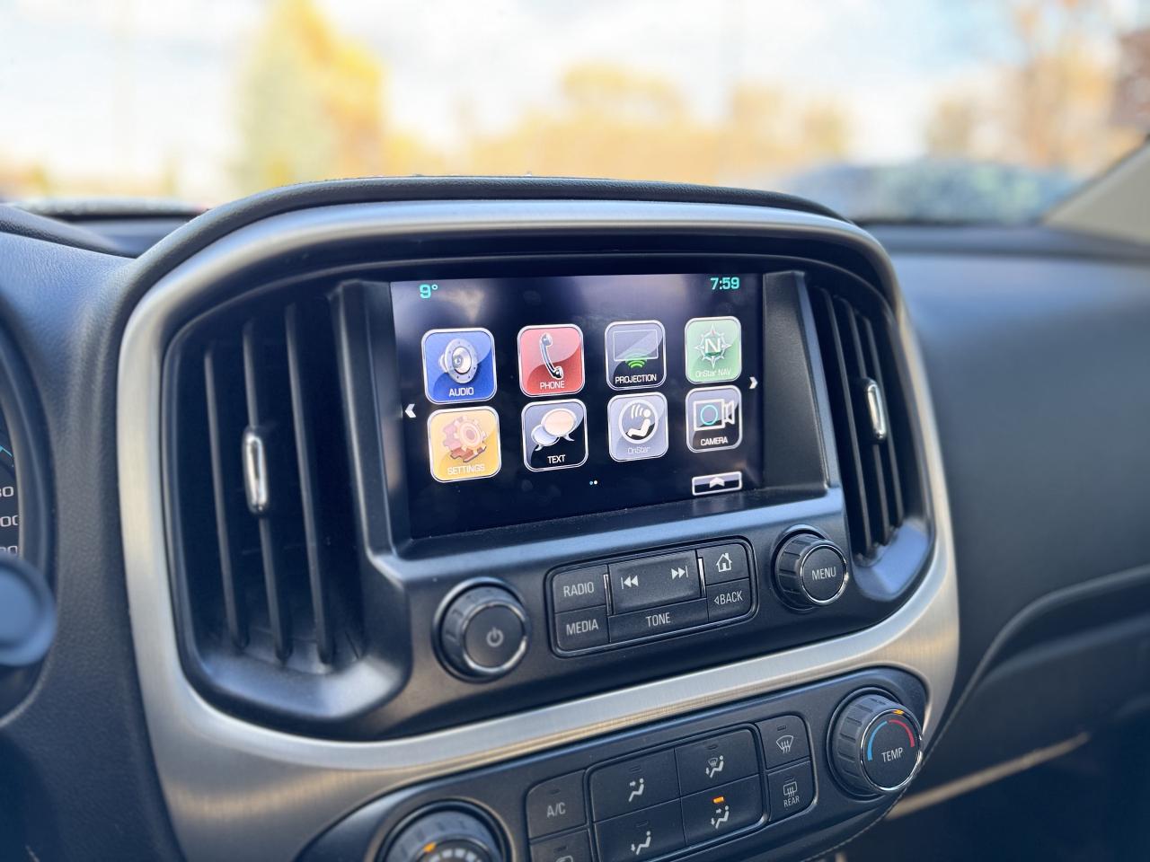 2018 GMC Canyon 4WD Crew Cab 140.5  All Terrain w-Cloth Photo