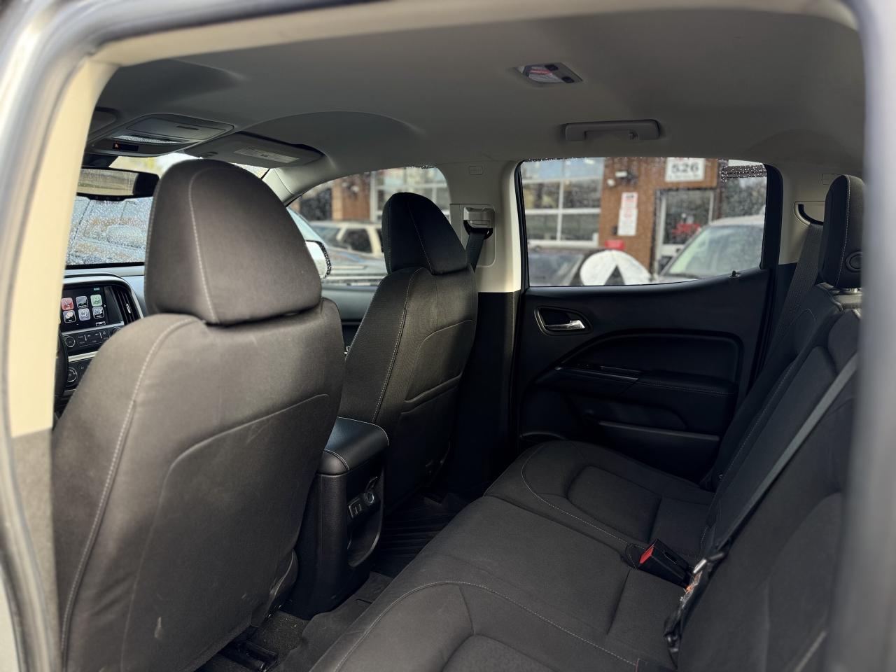 2018 GMC Canyon 4WD Crew Cab 140.5  All Terrain w-Cloth Photo