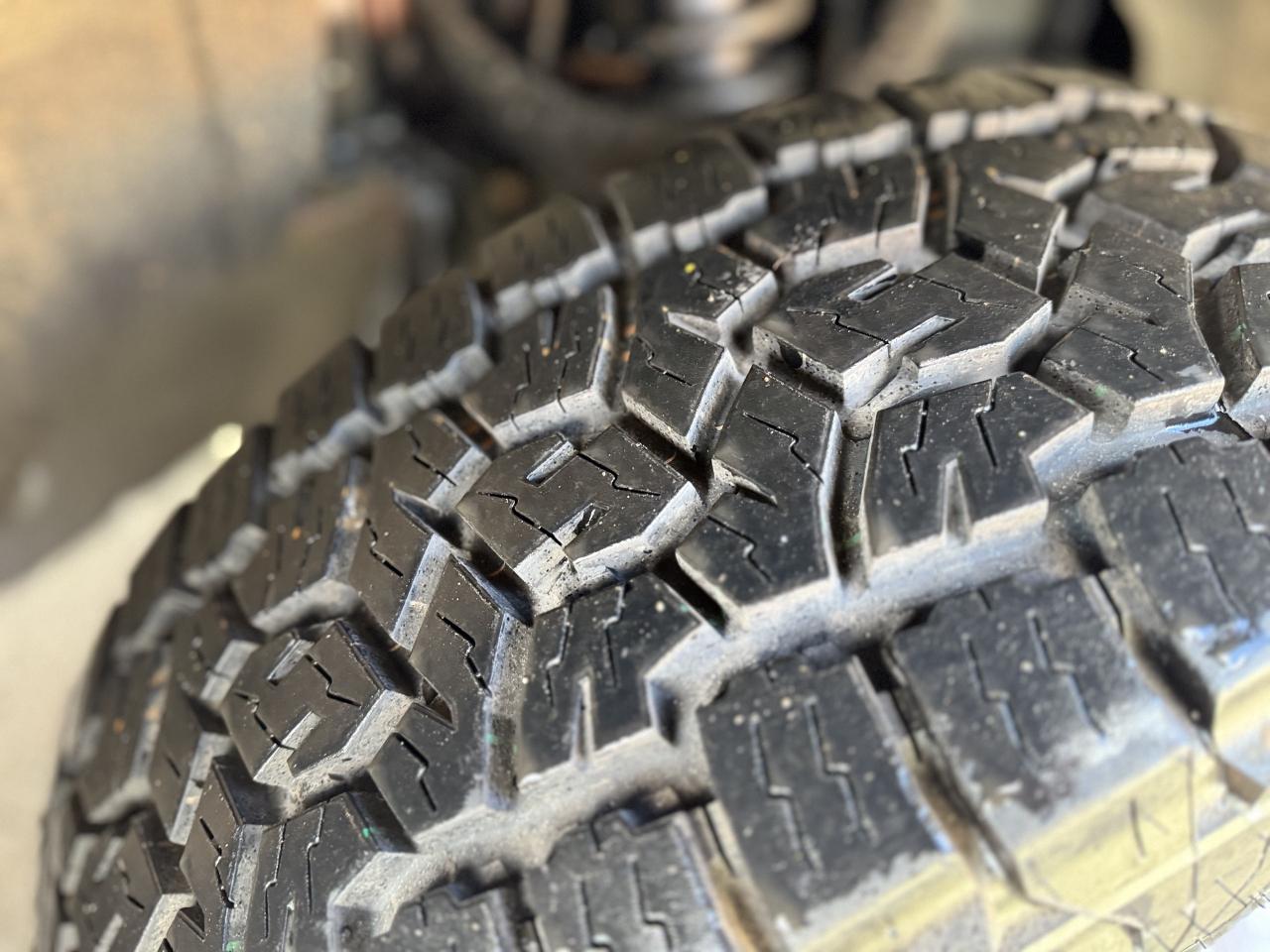 2018 GMC Canyon 4WD Crew Cab 140.5  All Terrain w-Cloth Photo