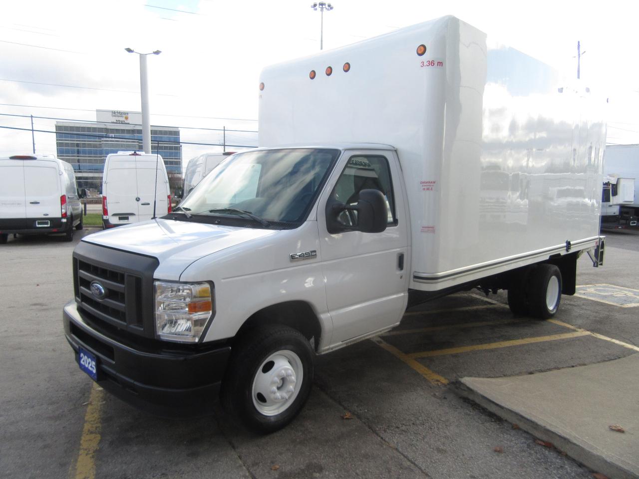 2025 Ford Super Duty E-450 DRW HIGH BOX 16FT CUBE VAN POWER LIFTGATE Photo