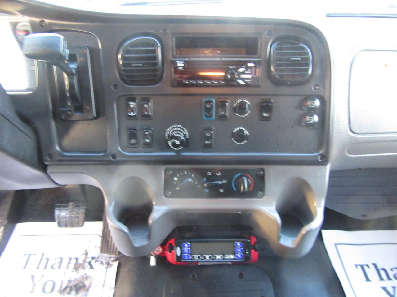 2018 Freightliner M2-106 26FT REEFER BOX CARRIER SUPRA 960 Photo