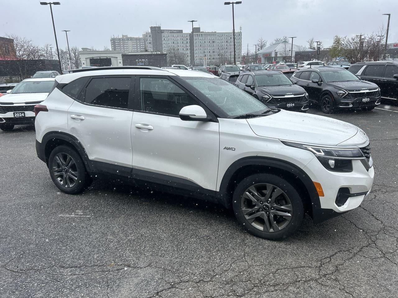 2021 Kia Seltos LX   Where Comfort Meets Capability NO ACCIDENTS Photo