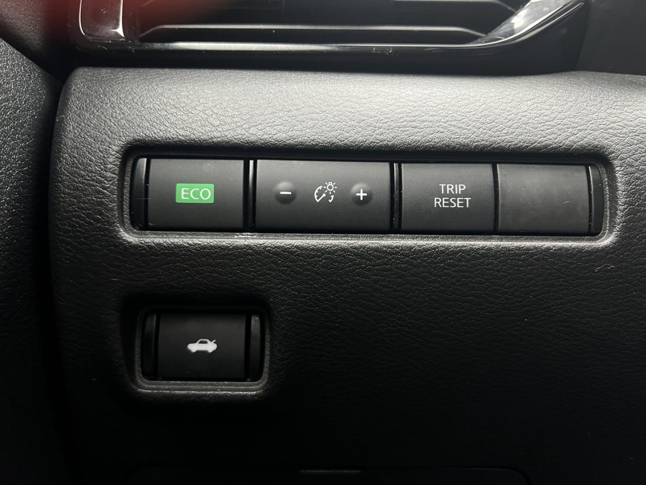 2021 Nissan Sentra SV SUNROOF   Push Start   Htd Seats Photo