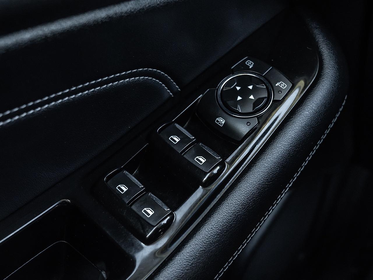 2020 Ford Edge Titanium AWD  ROF  NAVI   LEATHER   CAMERA Photo