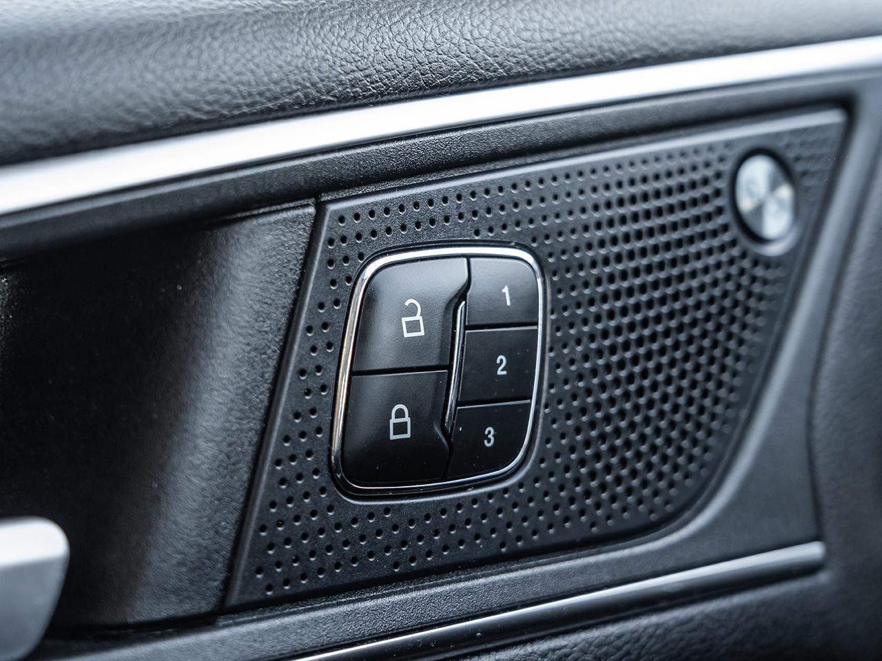 2020 Ford Edge Titanium AWD  ROF  NAVI   LEATHER   CAMERA Photo