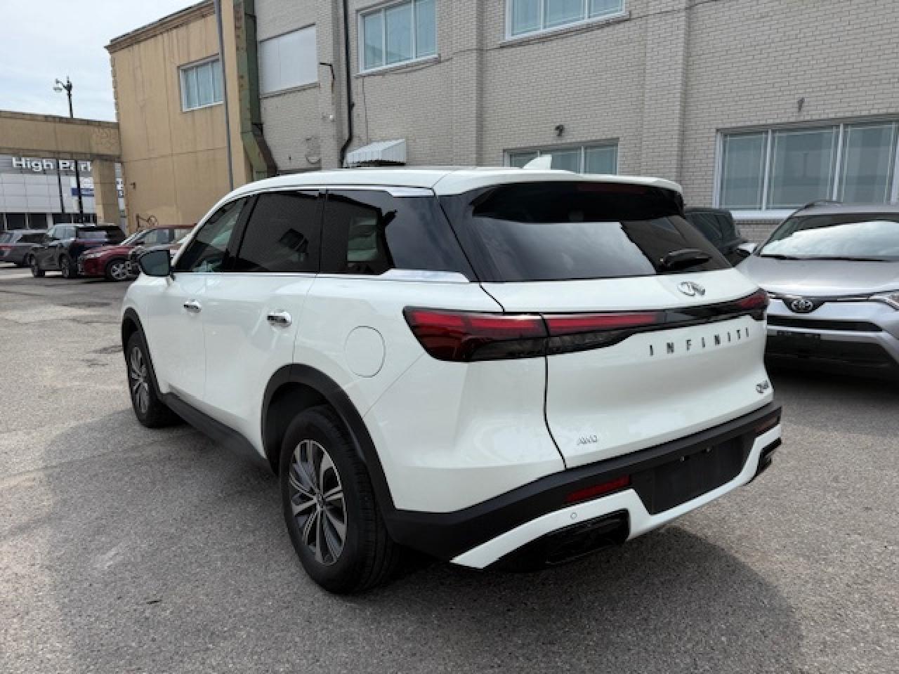 2024 Infiniti QX60 PURE, APPLE CARPLAY $ ANDROID AUTO, BLUETOOTH STRE Photo