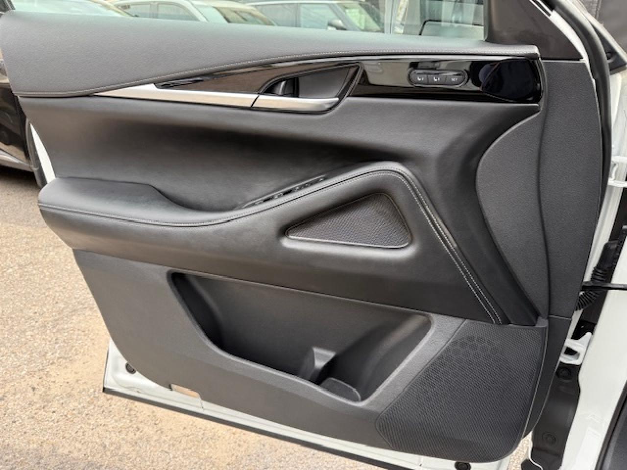 2024 Infiniti QX60 PURE, APPLE CARPLAY $ ANDROID AUTO, BLUETOOTH STRE Photo