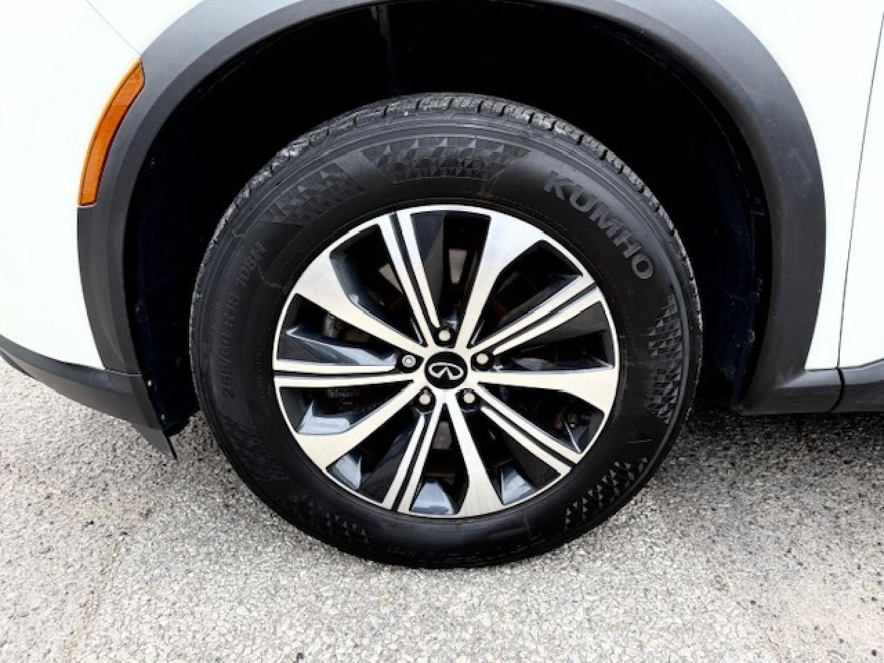 2024 Infiniti QX60 PURE, APPLE CARPLAY $ ANDROID AUTO, BLUETOOTH STRE Photo