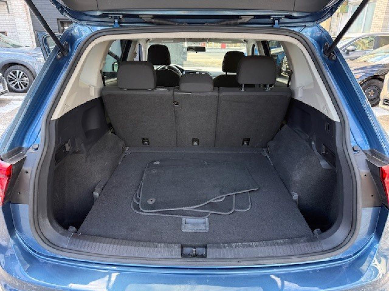 2019 Volkswagen Tiguan Trendline 4MOTION, APPLE CARPLAY, BLUETOOTH, HEATE Photo