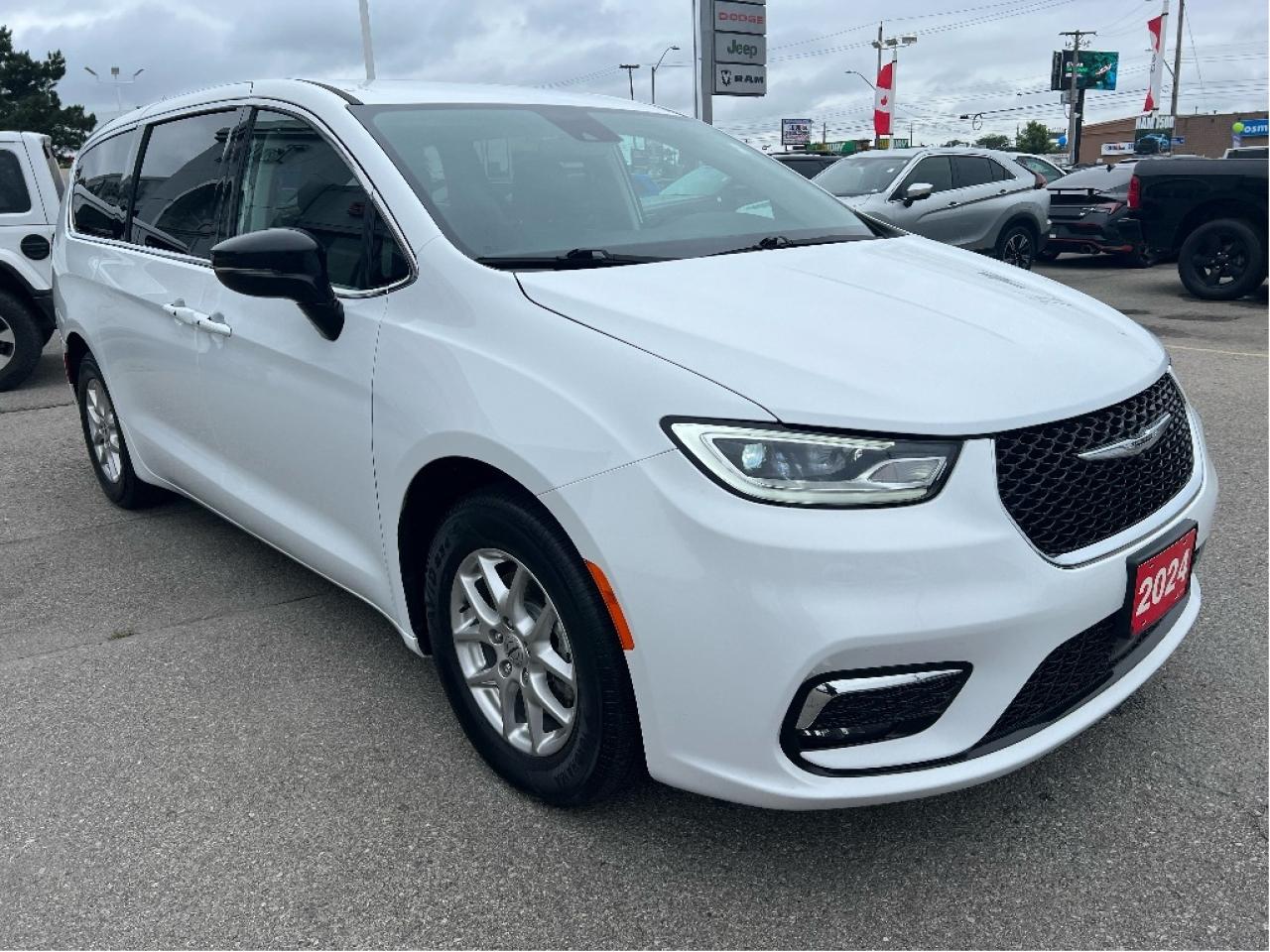 2024 Chrysler Pacifica Touring-L *LEATHER *BLINDSPOT *REMOTE START Photo