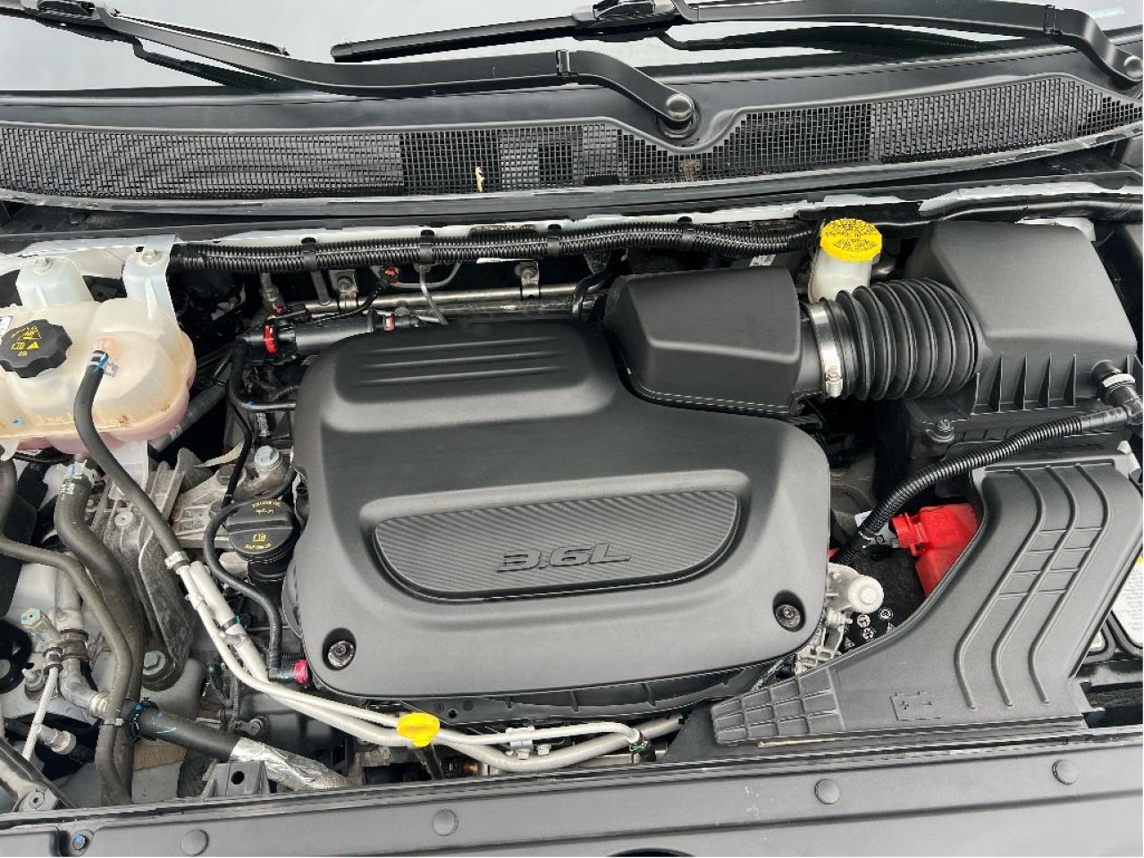 2024 Chrysler Pacifica Touring-L *LEATHER *BLINDSPOT *REMOTE START Photo