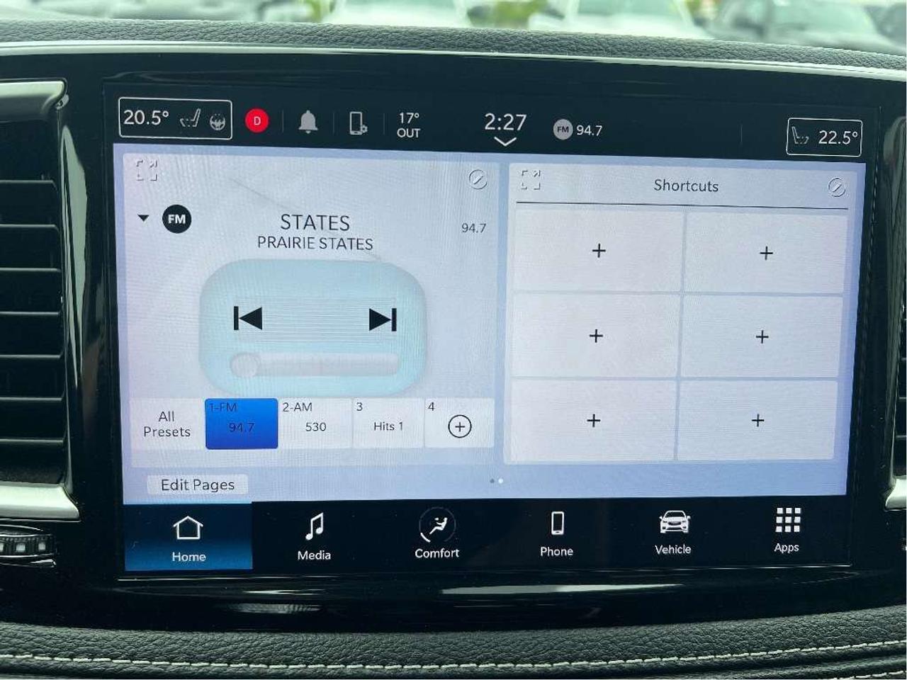 2024 Chrysler Pacifica Touring-L *LEATHER *BLINDSPOT *REMOTE START Photo