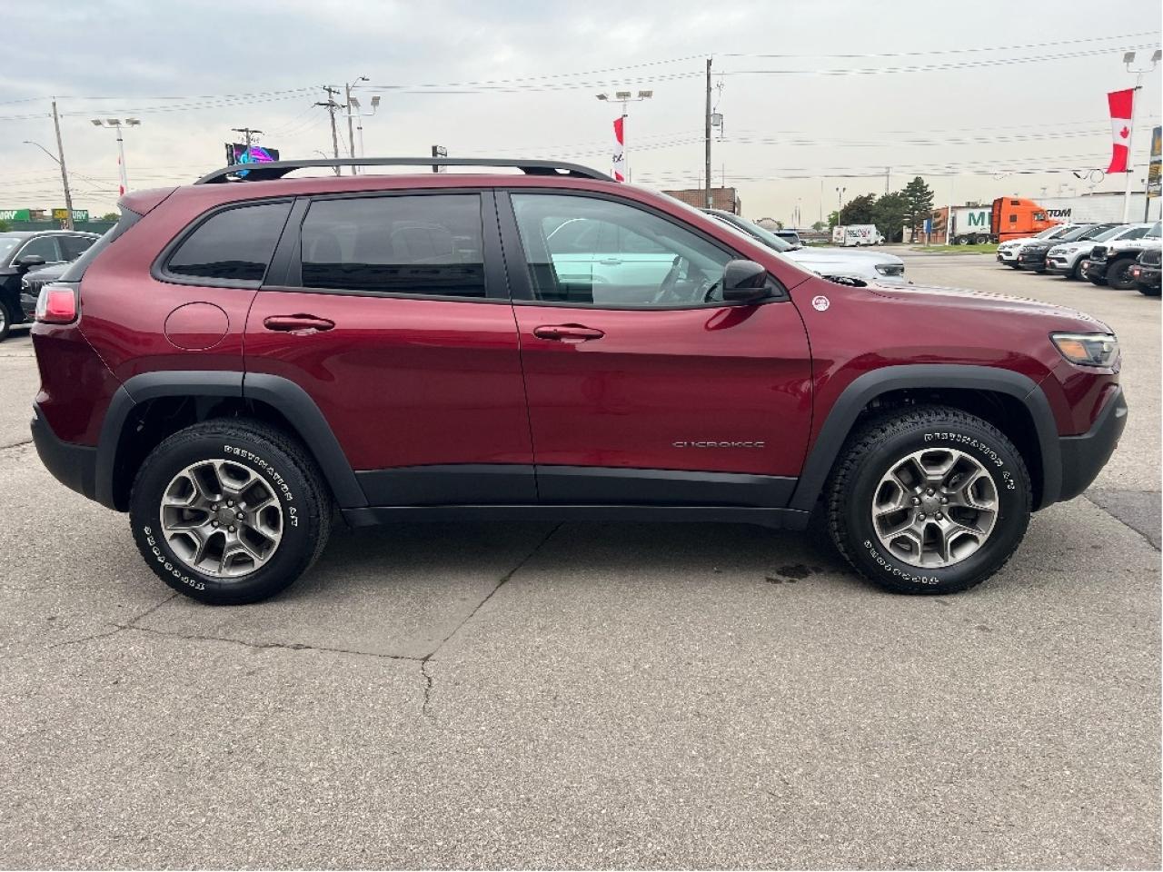2022 Jeep Cherokee Trailhawk 4x4 V6 *CLEAN CARFAX *GREAT CONDITION Photo