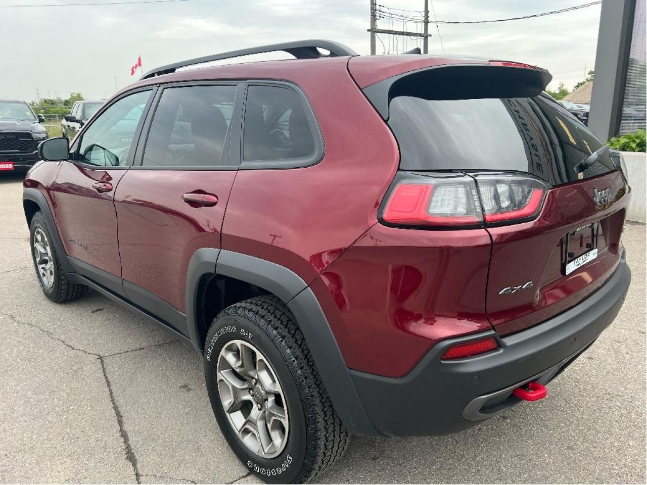 2022 Jeep Cherokee Trailhawk 4x4 V6 *CLEAN CARFAX *GREAT CONDITION Photo