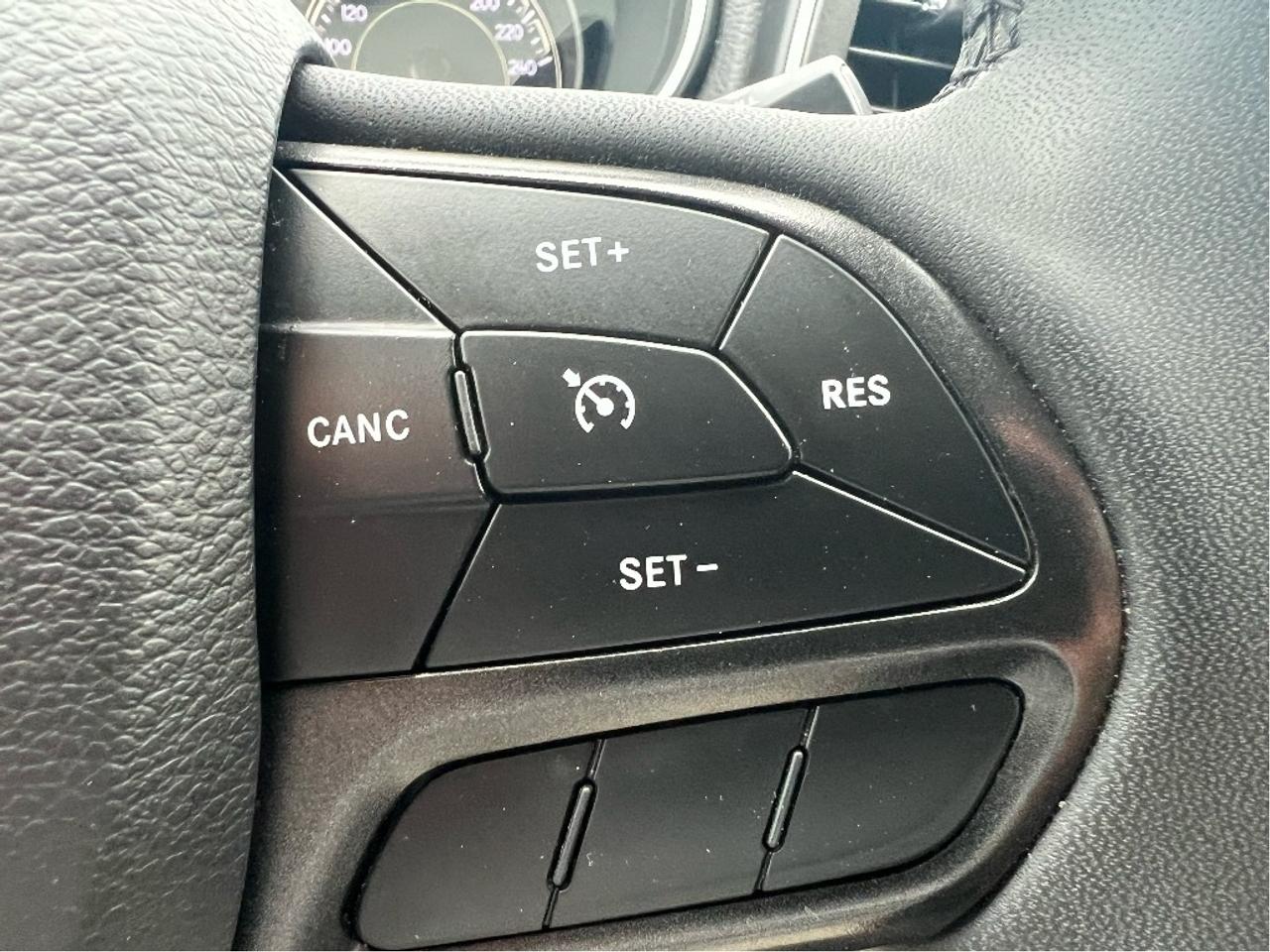 2022 Jeep Cherokee Trailhawk 4x4 V6 *CLEAN CARFAX *GREAT CONDITION Photo