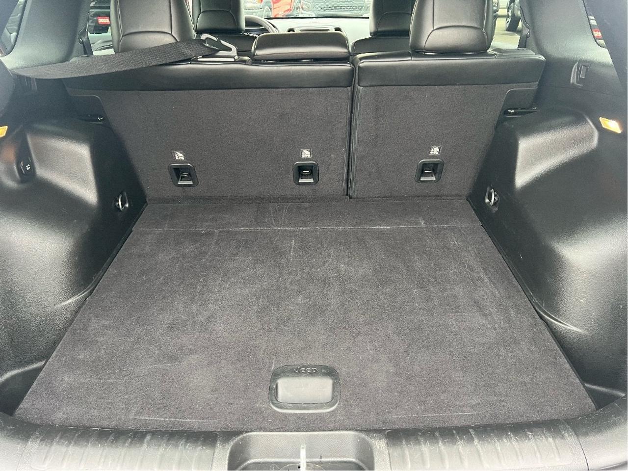 2022 Jeep Cherokee Trailhawk 4x4 V6 *CLEAN CARFAX *GREAT CONDITION Photo