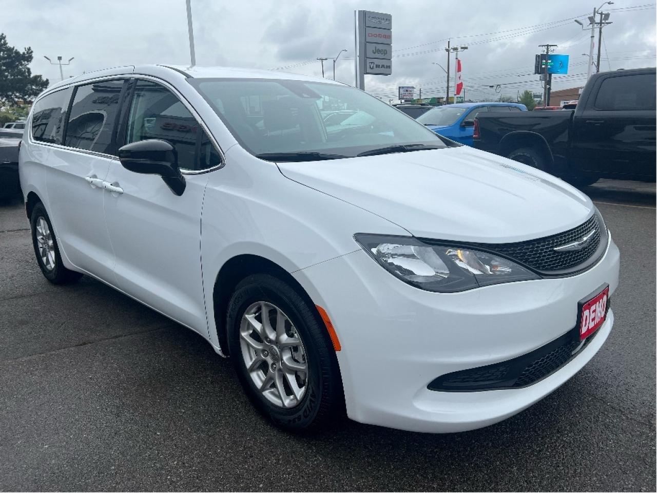 2024 Chrysler Grand Caravan SXT Demonstrator *NAVI *BLINDSPOT *LOW KMS Photo